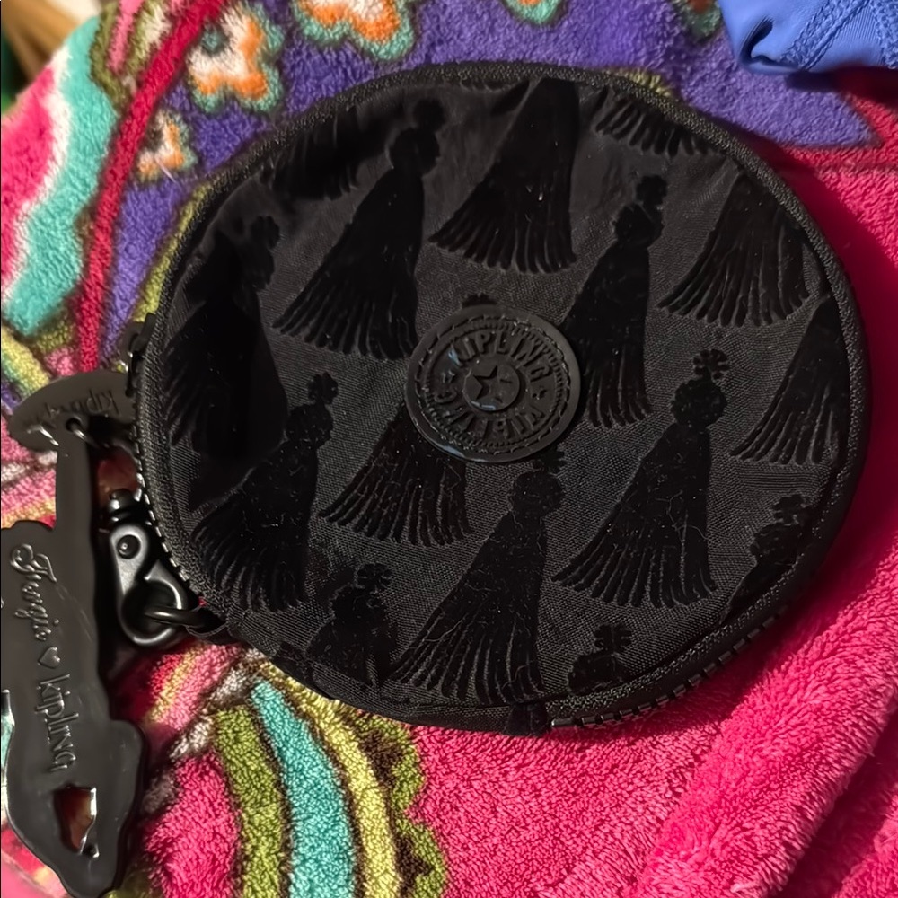 Fergie Kipling round wallet/pouch